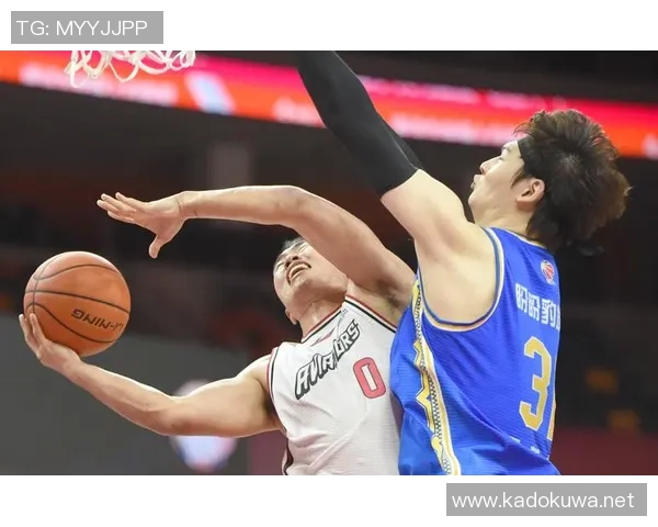 深圳篮球队力量变革引发热议探索新阶段的崛起与挑战