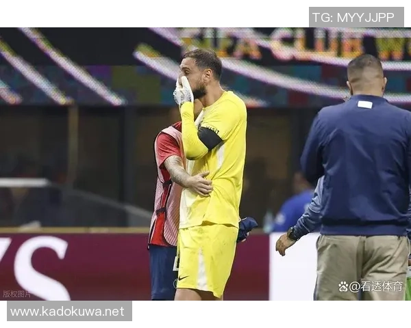 足球明星在比赛中泪洒赛场背后的故事与情感揭秘